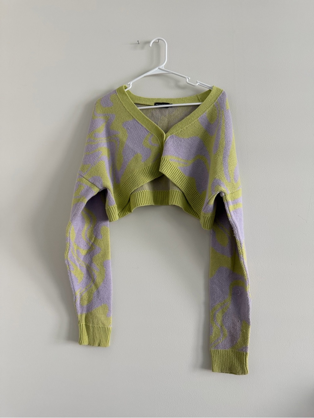 PrettyLittleThing Lavender & Lime Cropped V-Neck Sweater